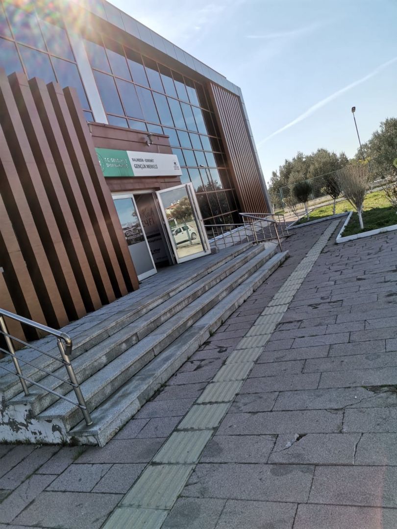 Balıkesir Gençlik Spor Kompleksi